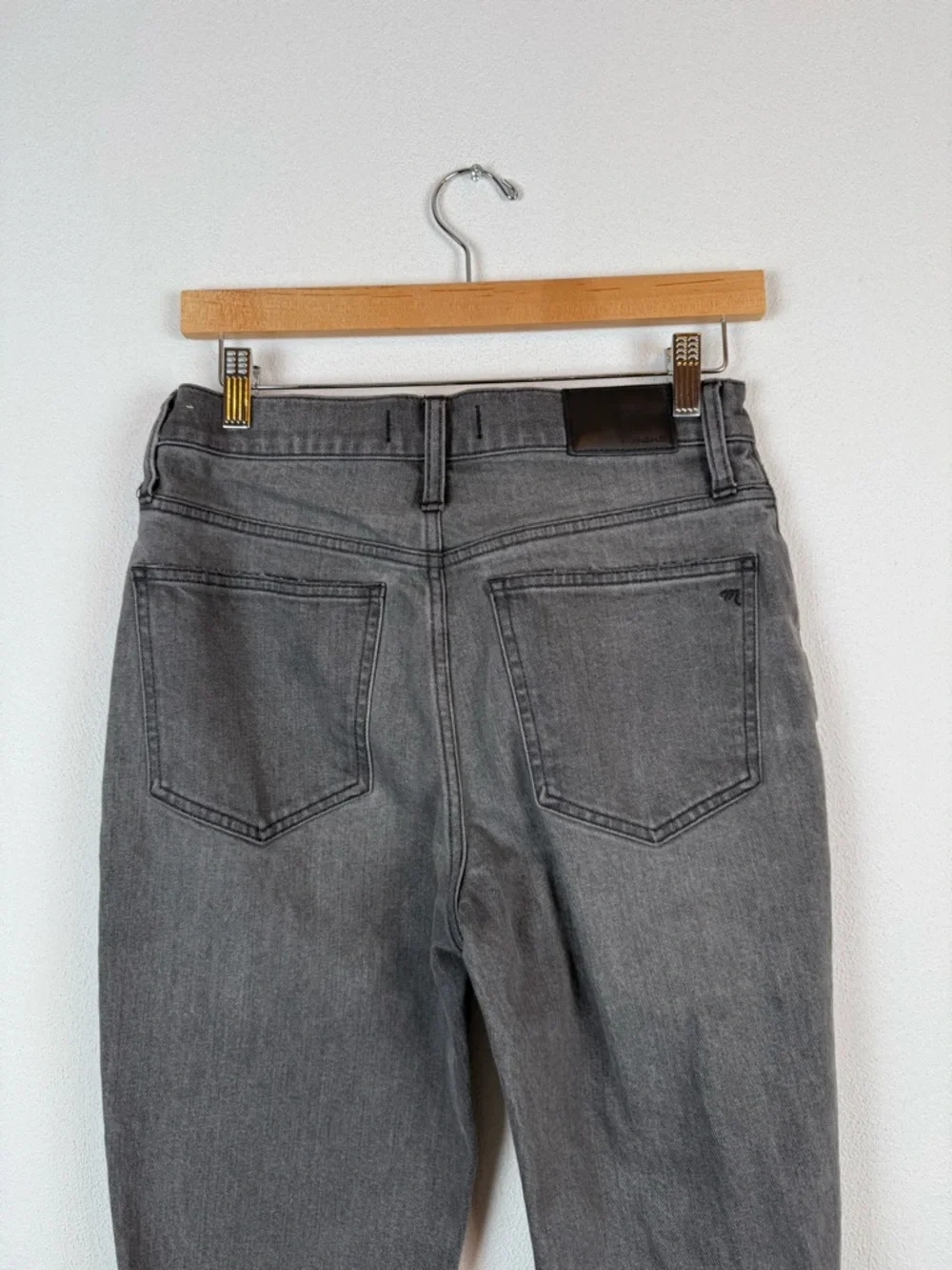 Madewell The Perfect Vintage Jean in Connell Wash: Ripped Edition 27 High-Rise - Picture 7 of 13